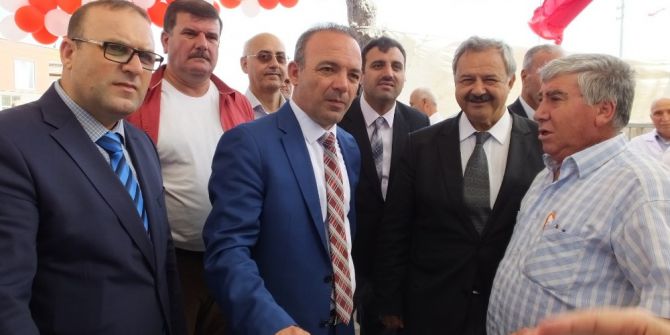 Burhaniye’de Kermes Geliri 75 Öğrenciye Harçlık Olacak