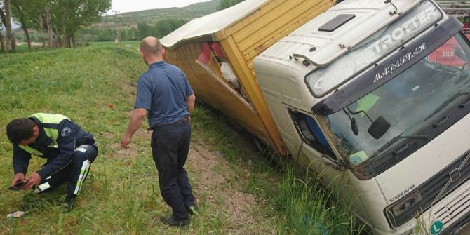 Tokat’ta Trafik Kazası: 1 Ölü, 1 Yaralı