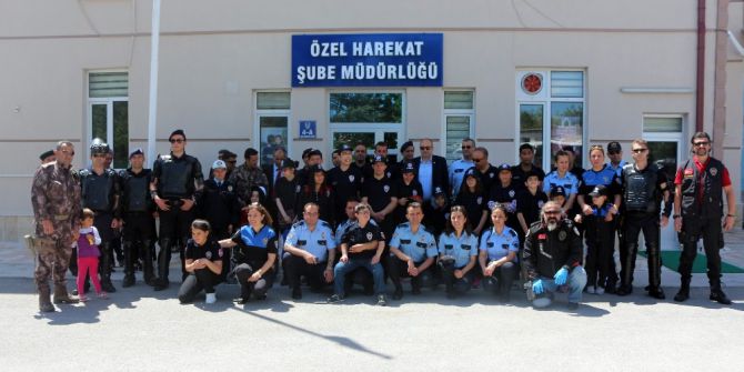 Engelli Çocuklar Toma’yla Su Sıktı