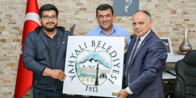 Yabancı Öğrencilerden Başkan Öztürk’e Ziyaret