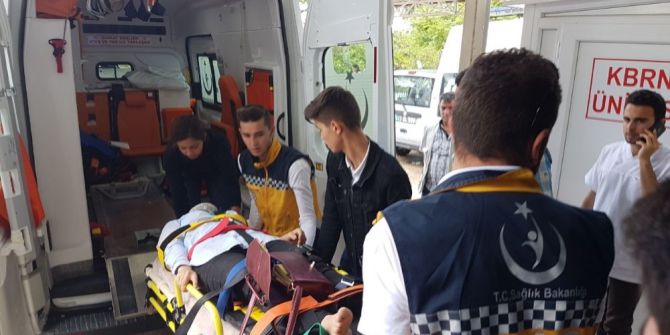 Bilecik’te Trafik Kazası; 1’i Çocuk 3 Yaralı