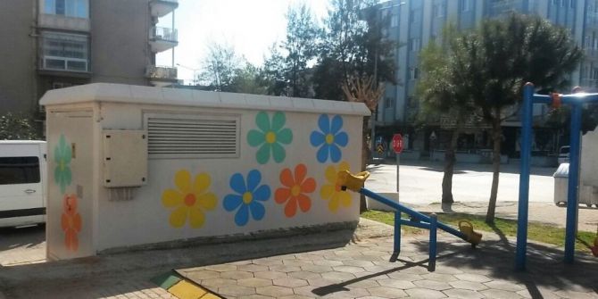 Efeler, Renklere Boyamaya Devam Ediyor