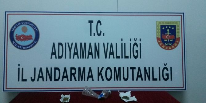 Durumundan Şüphelenilen Şahsın Üzerinden Uyuşturucu Çıktı