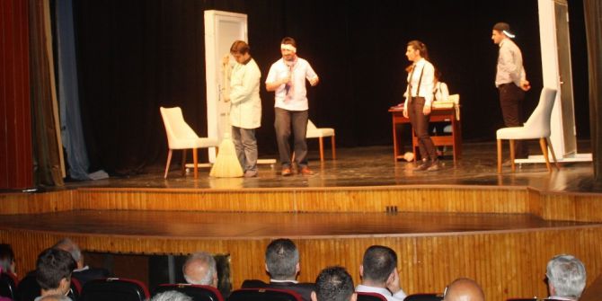 Uedaş Tiyatrosu Festivalde