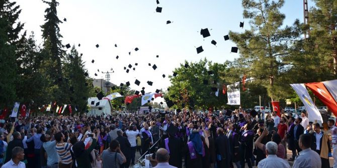 Harran Üniversitesinde Mezuniyet Heyecanı