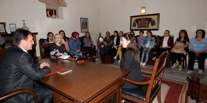 Dündar’a ‘Dost’ Ziyareti