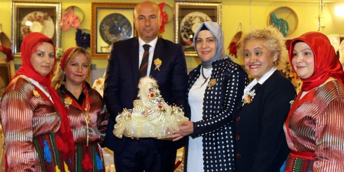 Tekkeköy’de El Emeği Göz Nuru Ürünler Sergilendi