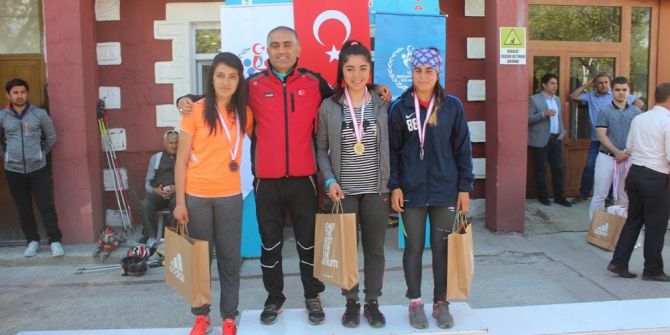 Ağrı’da Gençlik Koşusu Ve Tekerlekli Sandalye Yarışması