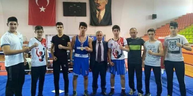 Gençler B Türkiye Boks Şampiyonasında Karabük Rüzgarı