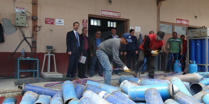 Van’da 850 Adet Basınçlı Tüp Hurdaya Çıkarıldı