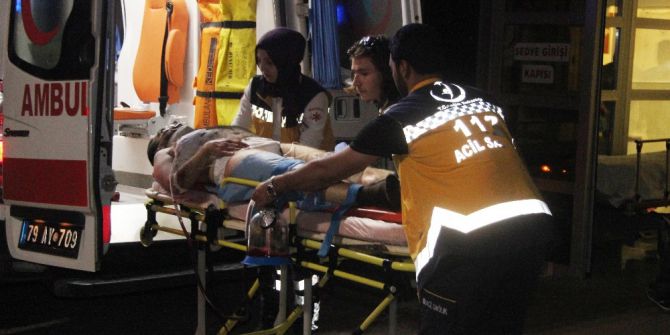 Azez’deki Terör Saldırısında Yaralanan 2 Kişi Kilis’e Getirildi