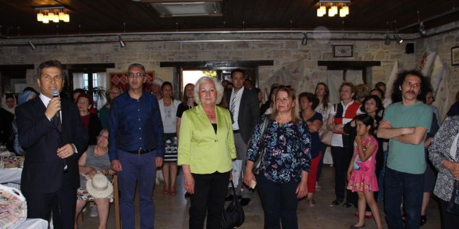Kuşadası’nda El Sanatları Sergisi Açıldı