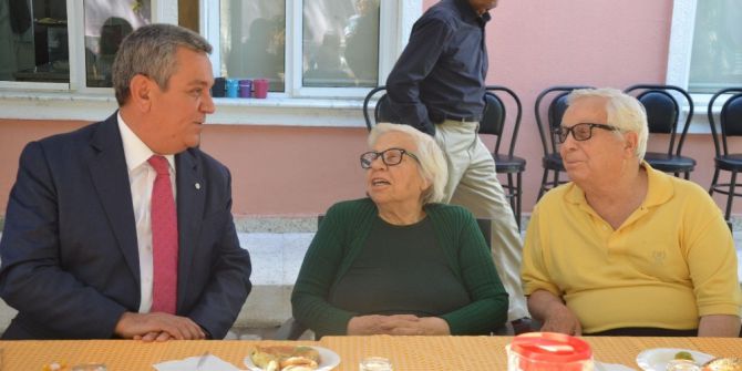 Başkan Kayalı’dan Huzurevi İle Şehit Aileleri Ve Gaziler Derneğine Ziyaret