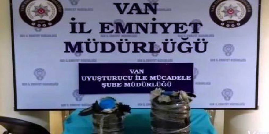 Toprağa Gömülü Peynir Bidonu İçerisinde 35 Kilo Esrar Ele Geçirildi