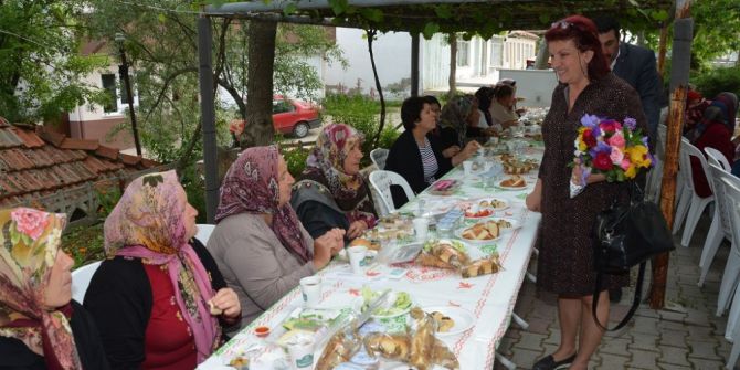 Kaşıkçı Mahallesinin Kadınları Kahvaltıda Buluştu