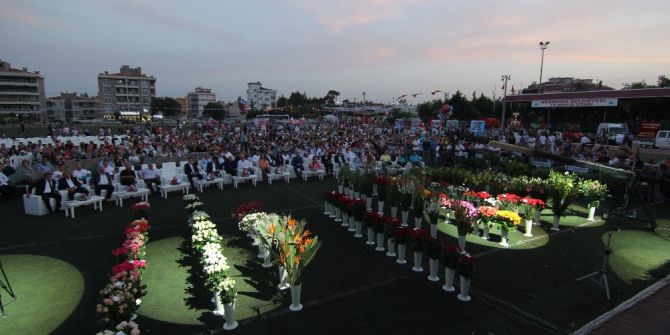 Kesme Çiçeğin Kalbinde Festival Zamanı