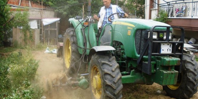 Kendi İmkanlarıyla Traktörüne Çapa Makinesi Yaptı