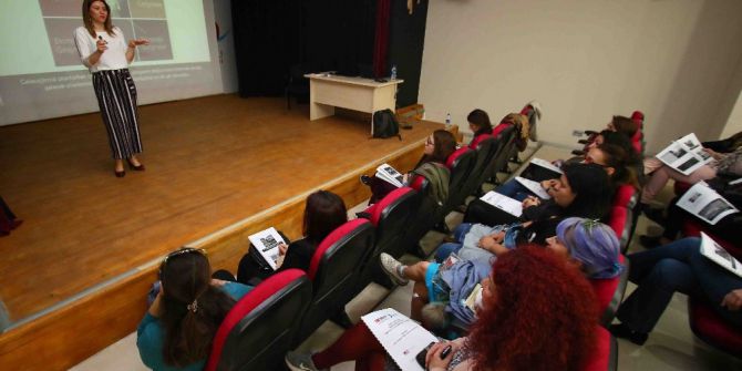 Kadınlara Girişimcilik Ve Liderlik Semineri
