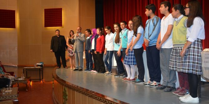 “Okumak Yenilenmektir Projesi” Bilgi Yarışması Yapıldı