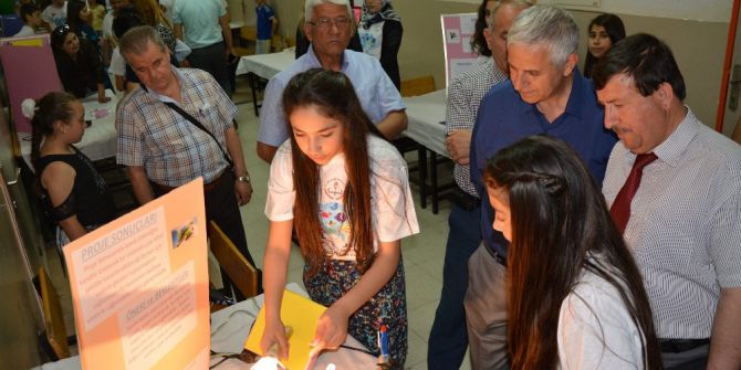 Söke’de Ortaokul Öğrencileri Bilim Projelerini Sergiledi