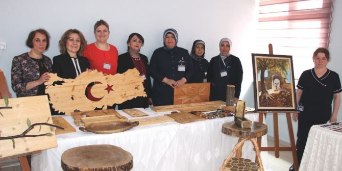 Hemşirelerin On Parmağında On Marifet