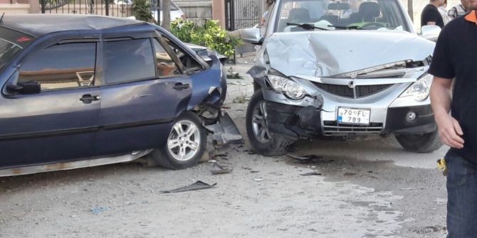 Karaman’da Kamyonetin Çarptığı Yaya Ağır Yaralandı