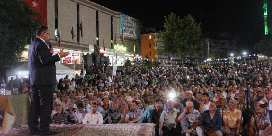 Karataş, Hemşehrileriyle Nöbet Tuttu