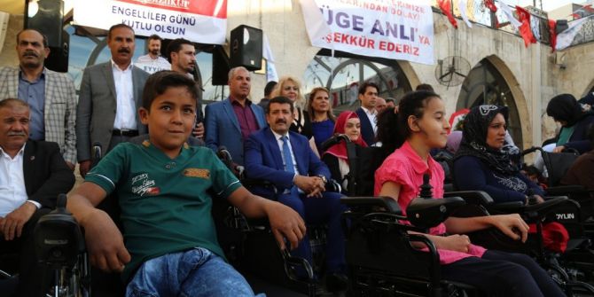 Eyyübiye’de Engellilere Tekerlekli Sandalye Dağıttı