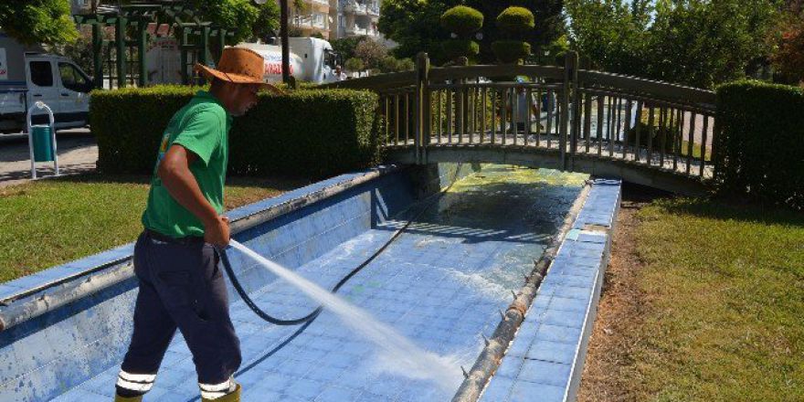 Büyükşehir, Ceyhan’ın 4 Büyük Parkını Yeniliyor