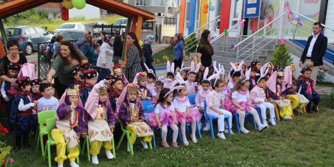 Minikler Aileleriyle Doyasıya Eğlendiler