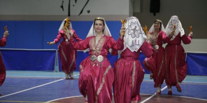 Odunpazarı Belediyesi Halk Oyunları Ekibi Bölge İkincisi Oldu
