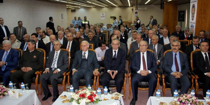 Akdeniz: “Trafikte Hepimizin Hayatı Tehdit Altında”