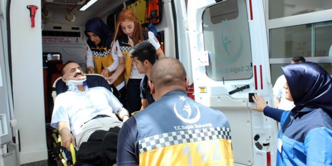 Ünlü Ses Sanatçı Kahtalı Hamido Kazada Yaralandı