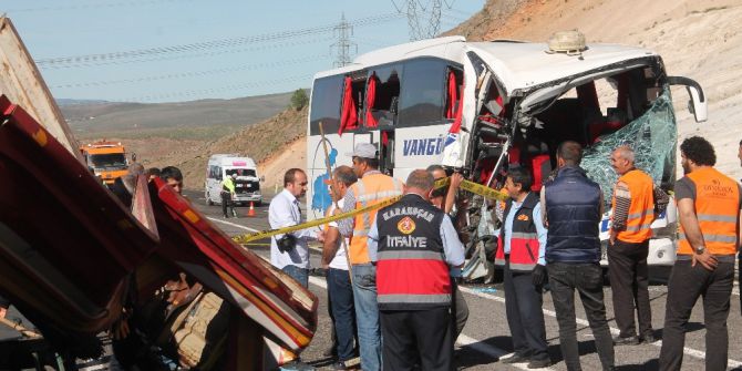 Vali Zorluoğlu, Otobüs Kazasıyla İlgili Açıklama Yaptı