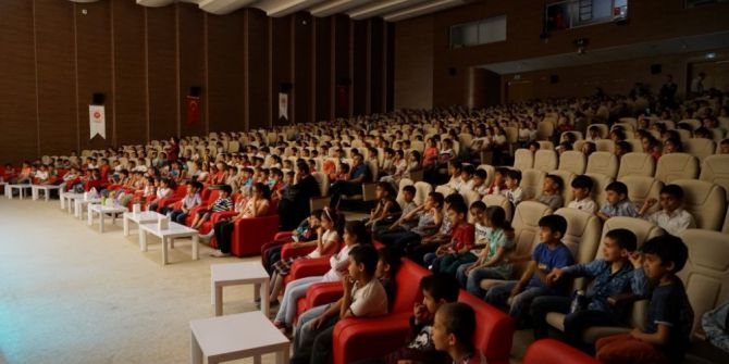 ‘Bir Yaz Masalı’ Miniklerin Beğenisini Topladı