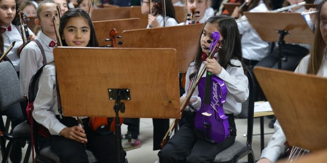 Çocuk Senfoni Orkestrası Büyük Ustaya Hazırlanıyor