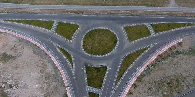 Erenköy Mahallesinde Üç Yönlü Kavşak Düzenlemesi Yapıldı