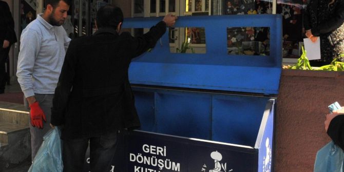 Akşehir Belediyesi’nden Okullara Üçlü Geri Dönüşüm Kutuları