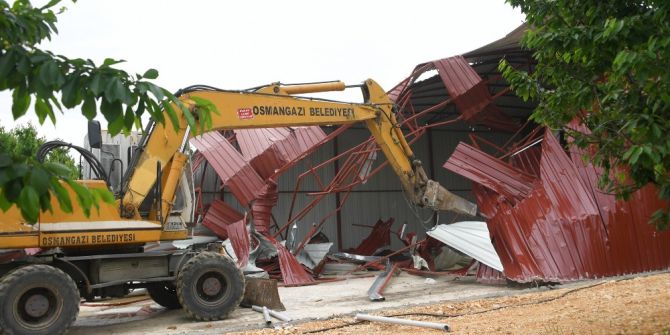 Tarım Arazileri Kaçak Yapılardan Temizleniyor