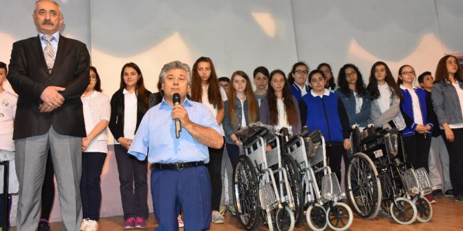 Gelirini Bağışladılar