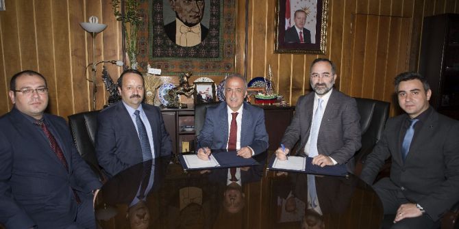 Atatürk Üniversitesi İle Yunus Emre Enstitüsü Arasında İş Birliği Protokolü İmzalandı