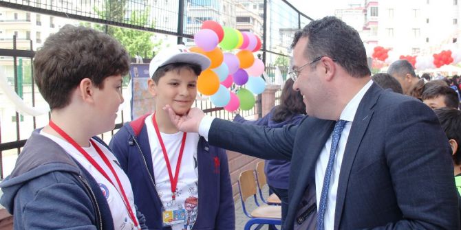 Taşçı’dan Öğrencilere Halı Saha Müjdesi