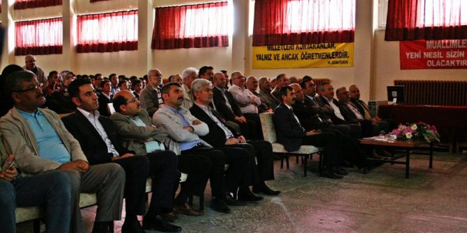 ’En Büyük Haber’ İsimli Tiyatro Oyunu Sungurlu’da Sahnelendi