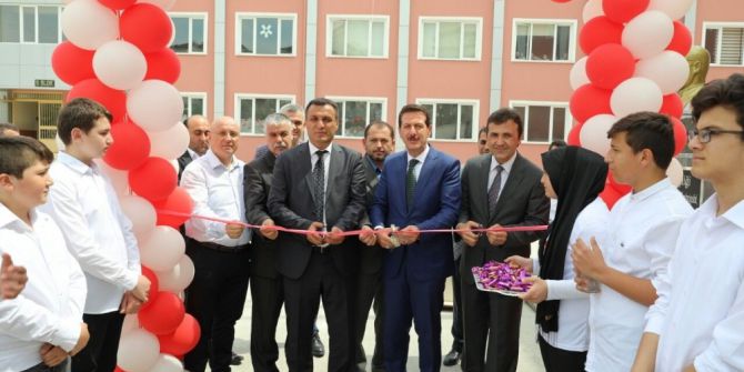 Öğrenciler Buluşlarını Sergiledi