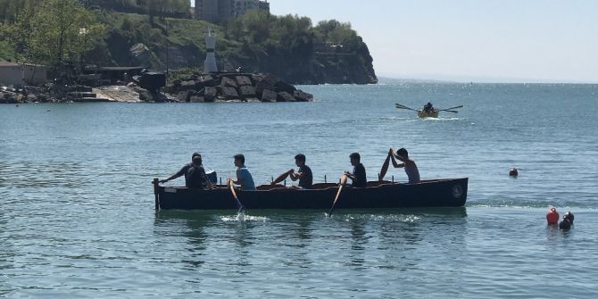 Karadeniz’de Kürek Yarışları Yapıldı