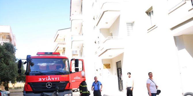 Milas’ta 10 Aylık Bebek Yanan Evden Kurtarıldı