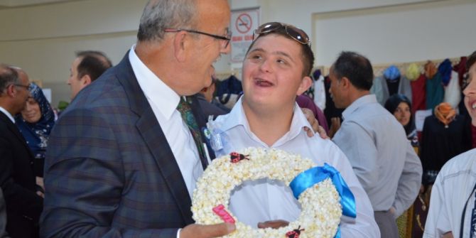 İznik Halk Eğitim’de Yıl Sonu Heyecanı