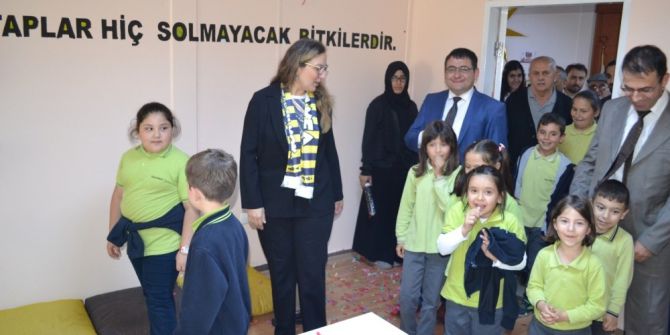 Rektör Çakar Paşaormanı İlkokulu Kütüphanesinin Açılışına Katıldı