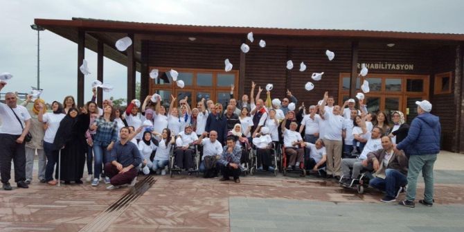 Türkiye’nin İlk Ve Tek ’Ms Hasta Kampı’nda Yüzler Gülüyor