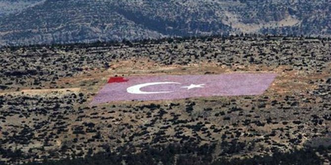 21 Dönümlük Türk Bayrağının Yeniden Boyanmasına Başlandı